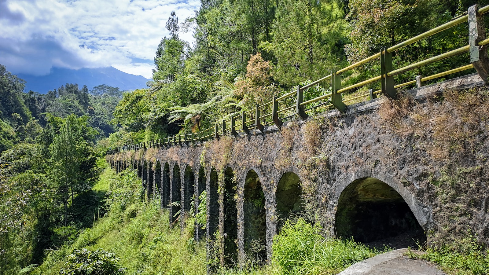 Wisata Instagrammable di Kaliurang 2026: Panduan Hemat Berburu Spot Estetik dengan View Merapi