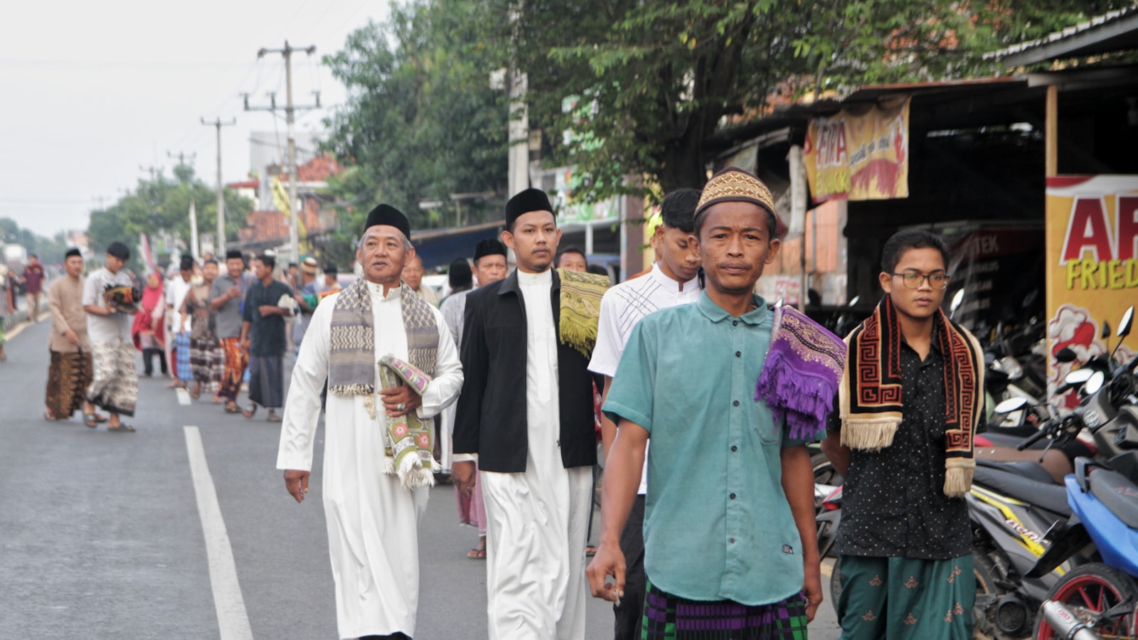 Situs Astana Gede Kawali untuk Budget Traveler: Cara Hemat Menjelajahi Jejak Kerajaan Sunda yang Makin Dilirik 2026