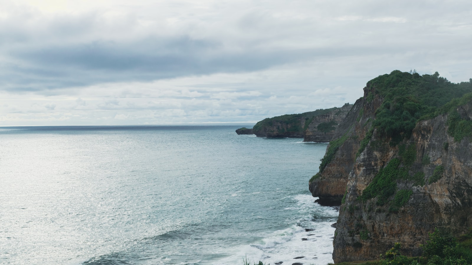 Wisata Instagrammable di HeHa Ocean View 2026: Panduan Hemat Menikmati Spot Tebing Laut yang Tetap Estetik