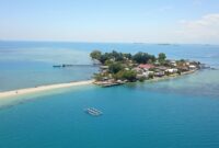 photo-1662100242277-ec598553fccb Pulau Morotai 2026: Panduan Hemat Menikmati Objek Wisata Bahari dan Sejarah yang Masih Terasa Luas
