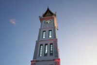 photo-1739202117615-b82e7d718250 Jam Gadang untuk Budget Traveler: Panduan Hemat Menjelajahi Ikon Bersejarah Bukittinggi yang Naik Daun di 2026